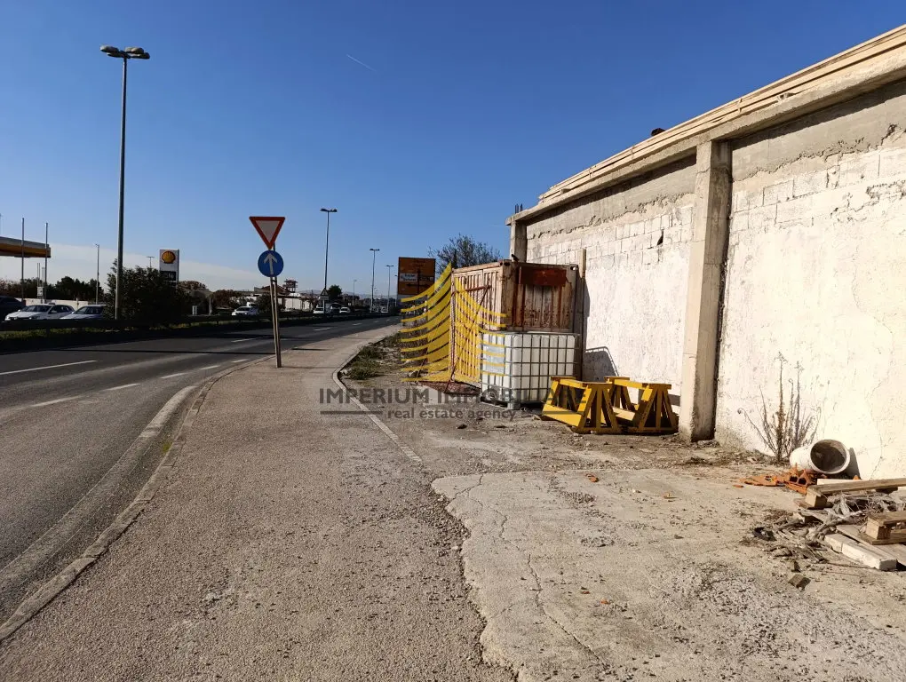 Poslovni prostor na prodaju – Kaštel Sućurac, 100 m² – fotografija 2