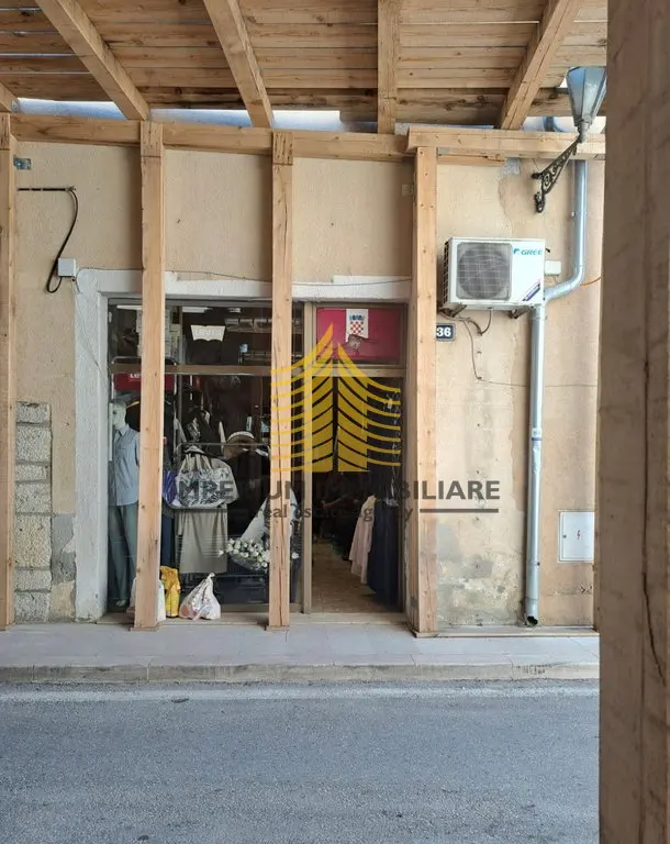 Poslovni prostor na prodaju – Obrovac, 36 m² – fotografija 2