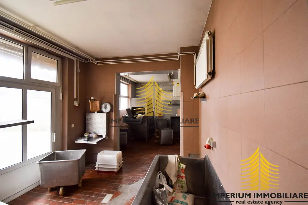 Poslovni prostor na prodaju – Samobor, 2804 m² – fotografija 2
