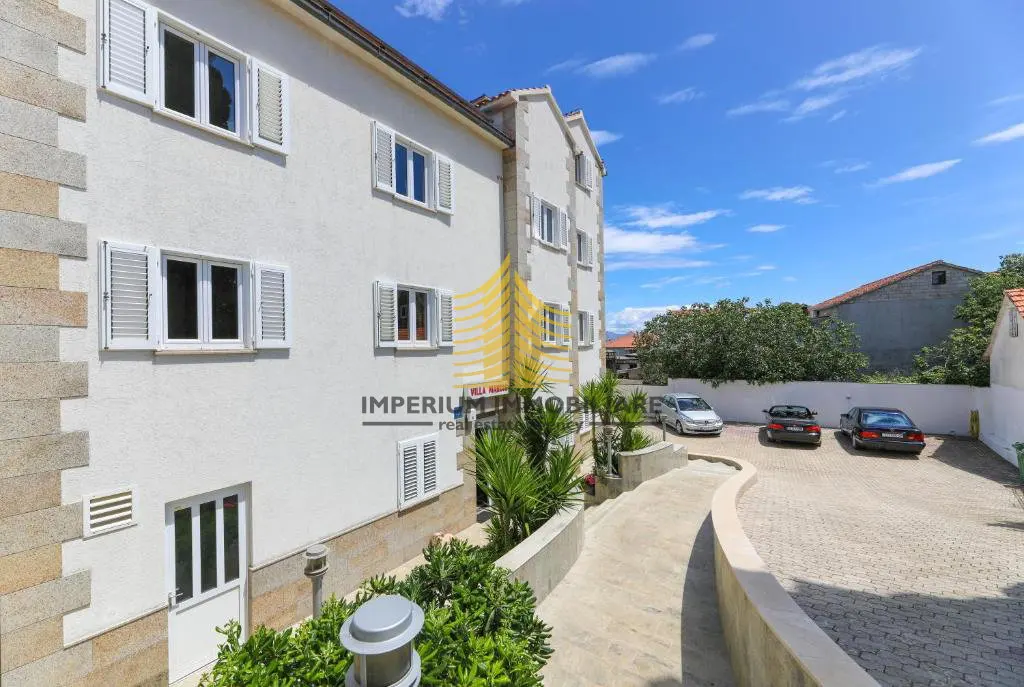 Poslovni prostor na prodaju – Supetar, 640 m² – fotografija 2