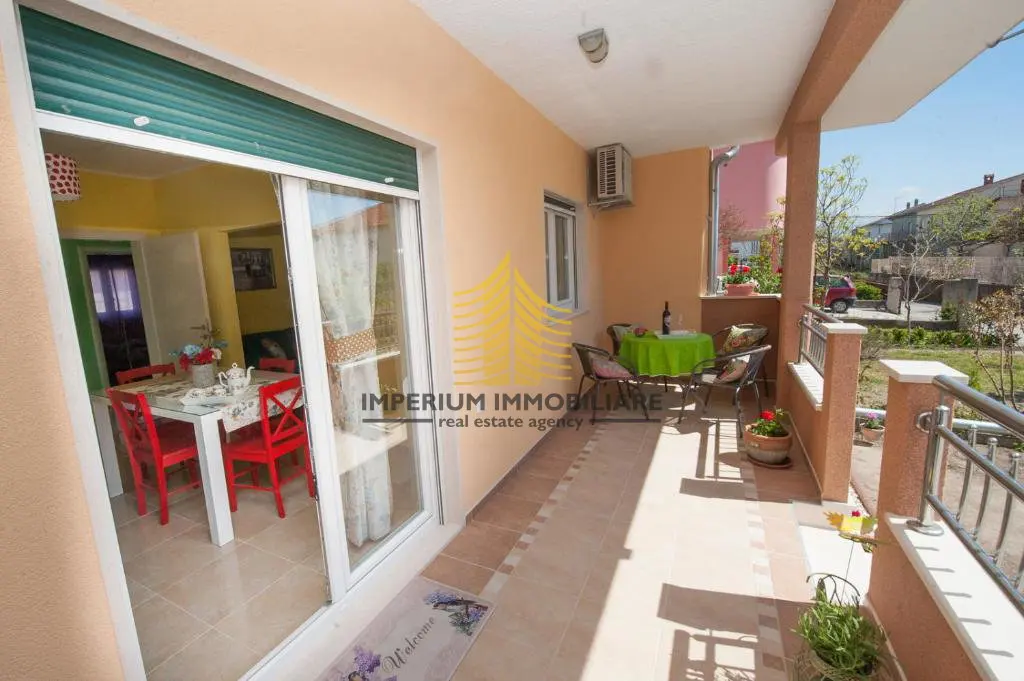 Stan za najam – Kaštel Lukšić, Kaštel Novi, 55 m², 2,5-sobni