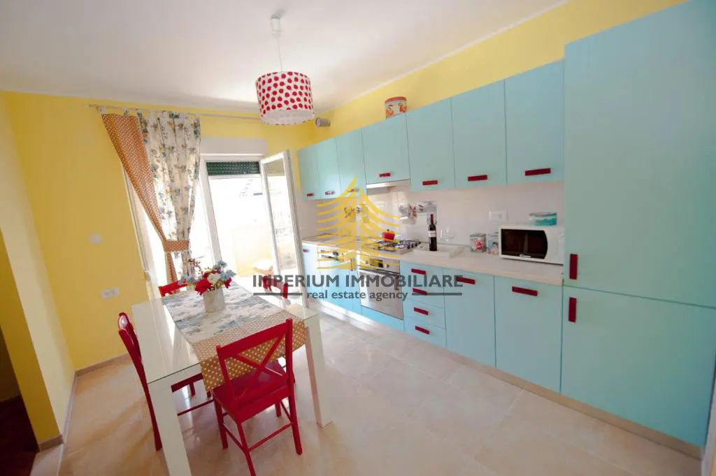 Stan za najam – Kaštel Lukšić, Kaštel Novi, 55 m², 2,5-sobni – fotografija 2