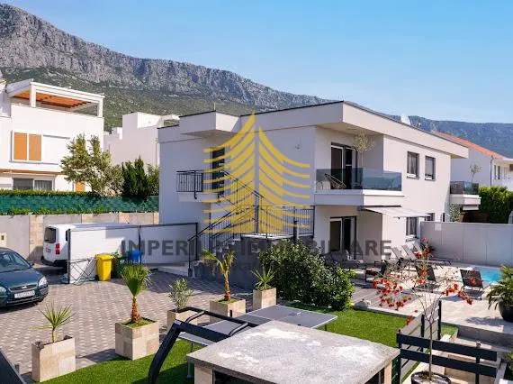 Stan za najam – Kaštel Sućurac, 70 m², 2,5-sobni