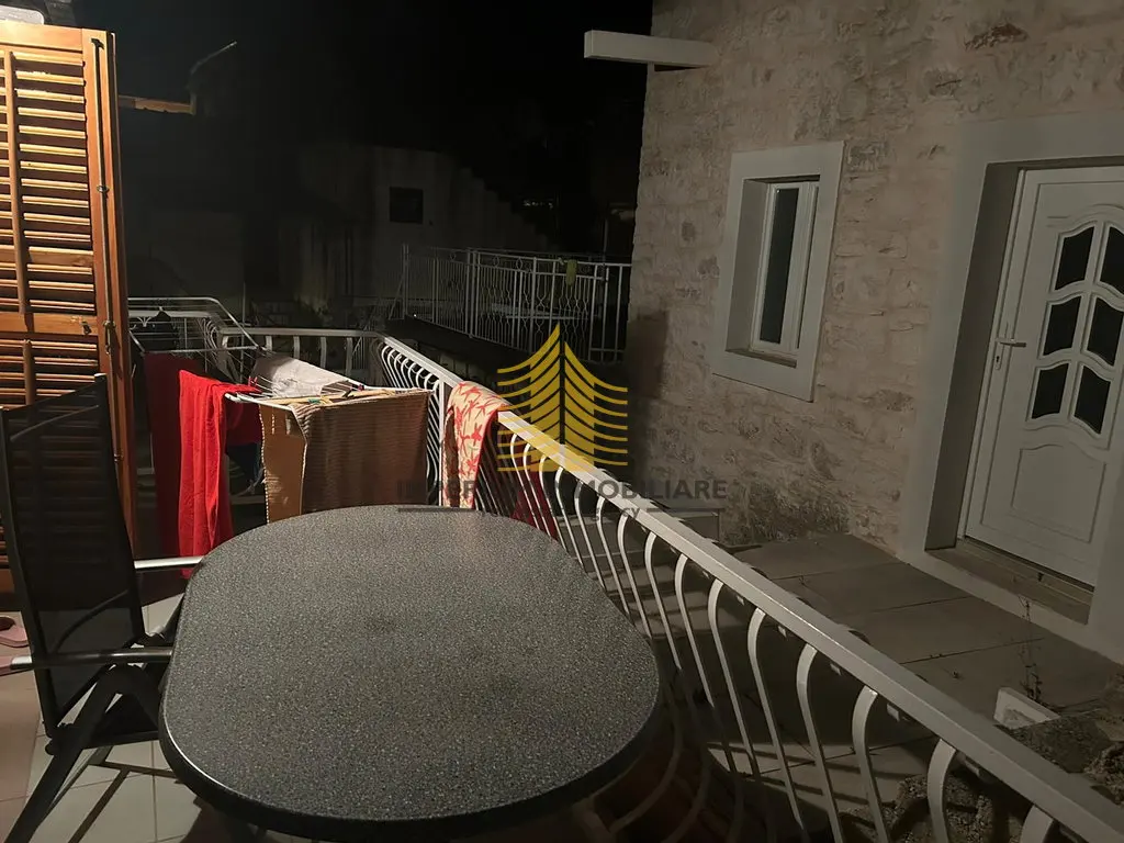 Stan za najam – Hvar, Stari Grad, 60 m², 2-sobni