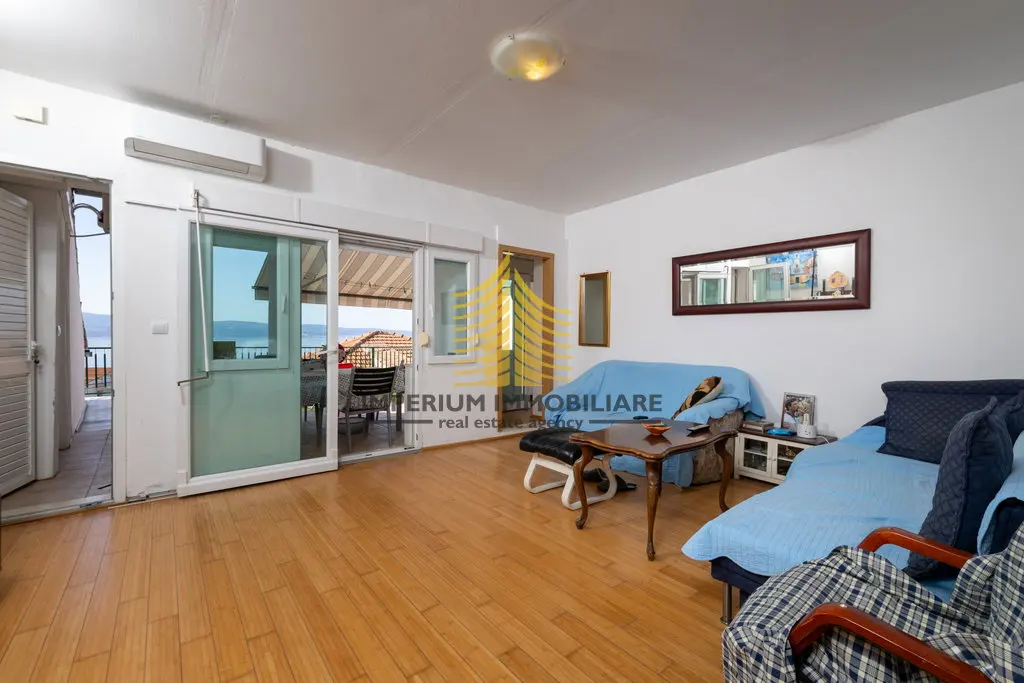 Stan na prodaju – Jesenice, Dugi Rat, 80 m², 2,5-sobni