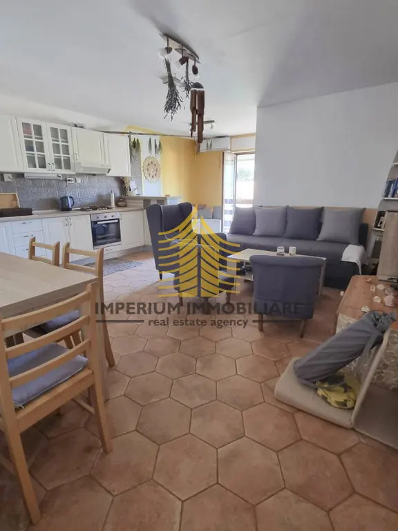 Stan na prodaju – Jelsa, 55 m², 2-sobni – fotografija 4
