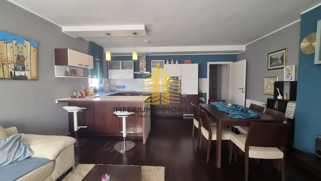 Stan na prodaju – Karlovac, 128 m², 5-sobni