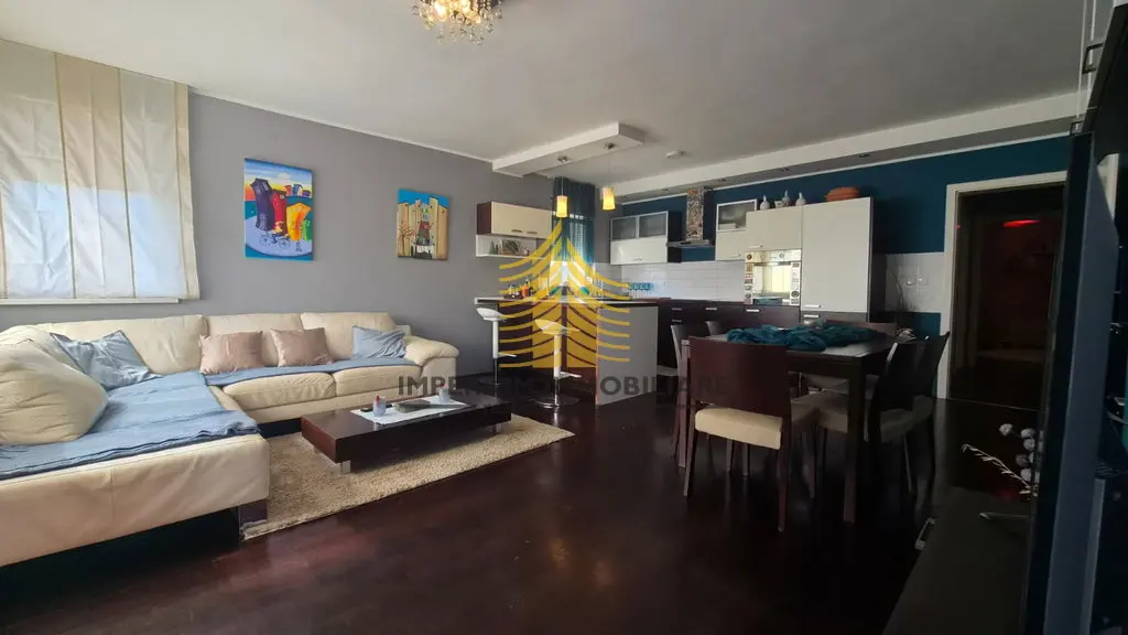 Stan na prodaju – Karlovac, 128 m², 5-sobni – fotografija 2