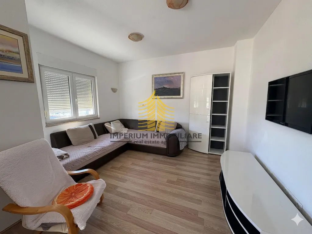 Stan na prodaju – Kaštel Kambelovac, 197 m², 3,5-sobni – fotografija 2