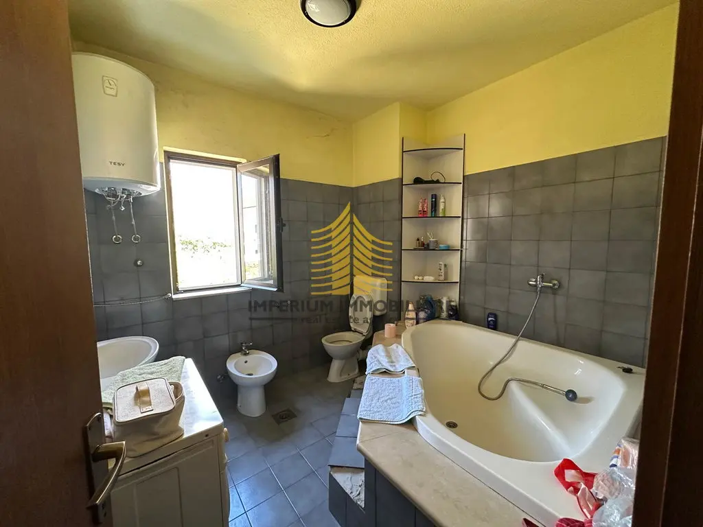 Stan na prodaju – Kaštel Novi, 96 m², 3-sobni – fotografija 4