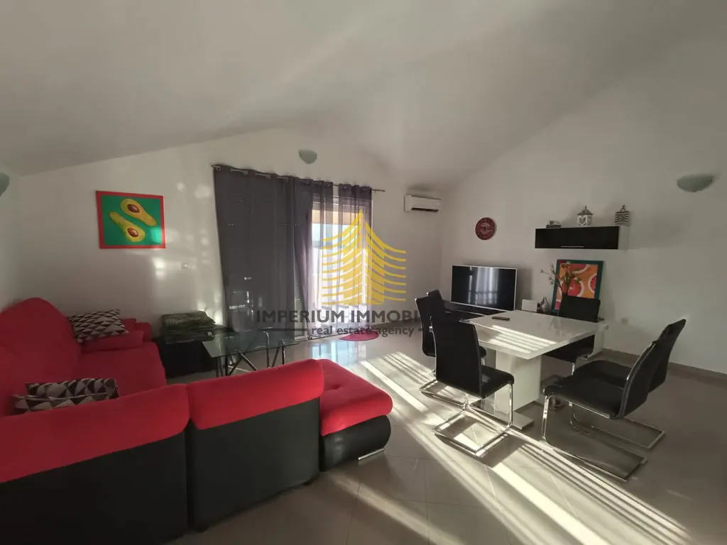 Stan na prodaju – Okrug Gornji, Okrug, 110 m², 3,5-sobni