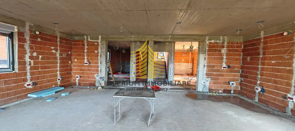 Stan na prodaju – Okrug Gornji, Okrug, 162,47 m², 2,5-sobni – fotografija 2