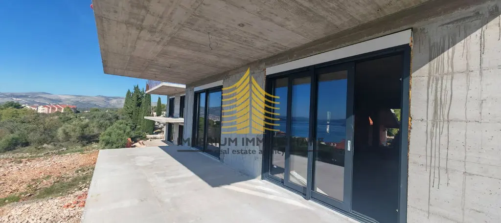 Stan na prodaju – Okrug Gornji, Okrug, 163,26 m², 2,5-sobni – fotografija 2