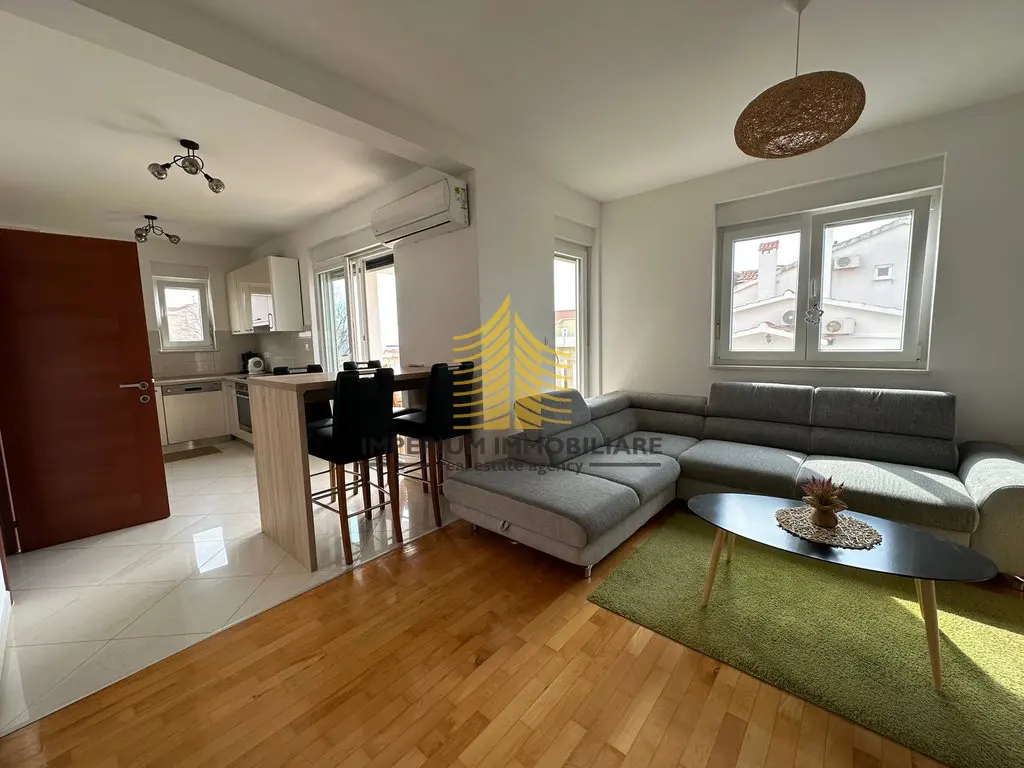 Stan na prodaju – Okrug Gornji, Okrug, 71,4 m², 2,5-sobni – fotografija 3