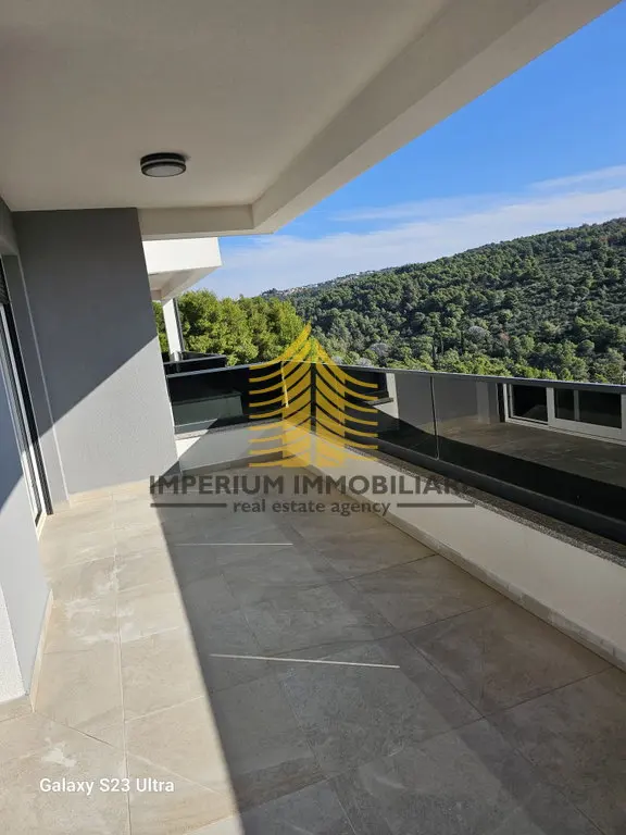 Stan na prodaju – Okrug Gornji, Okrug, 72,5 m², 2,5-sobni – fotografija 3