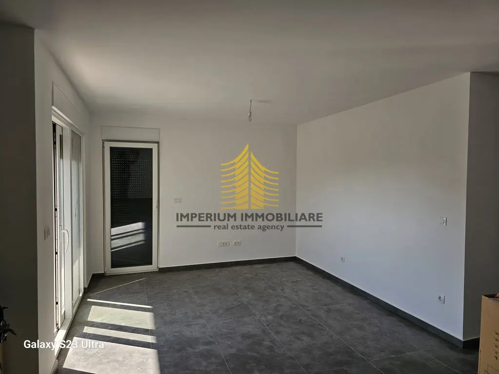 Stan na prodaju – Okrug Gornji, Okrug, 72,5 m², 2,5-sobni – fotografija 5