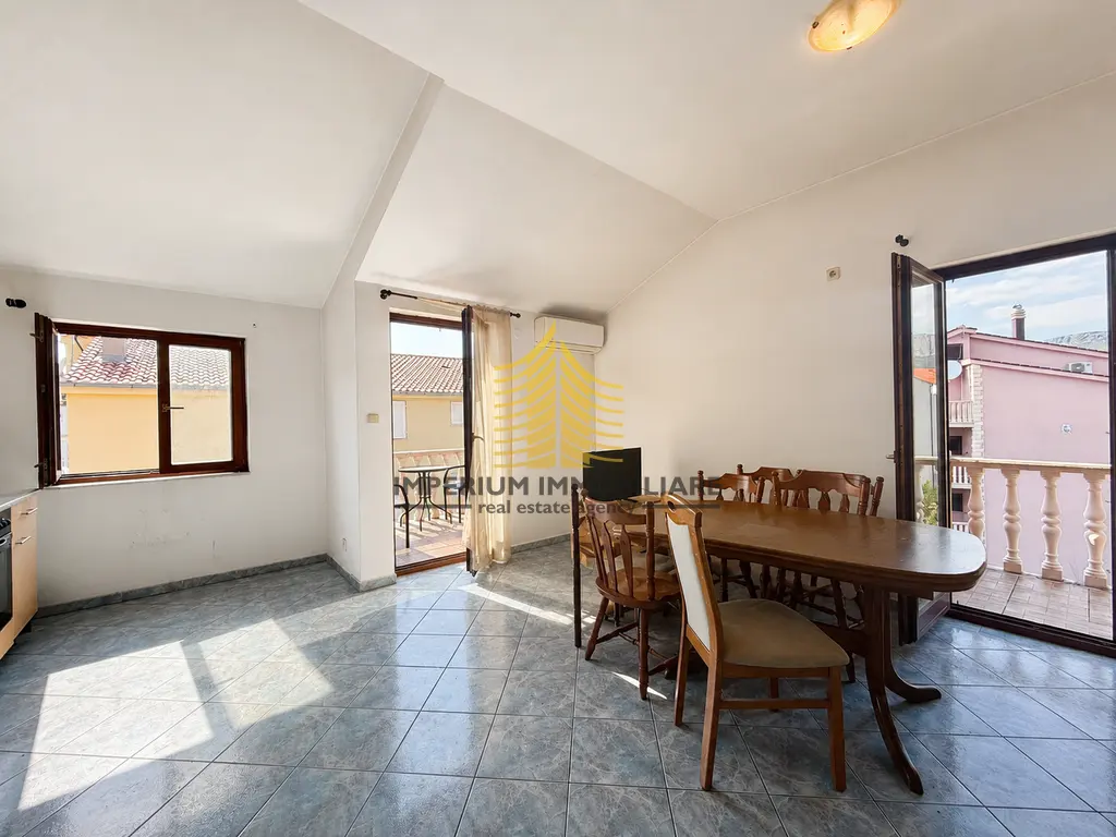 Stan na prodaju – Podstrana, 60 m², 2,5-sobni