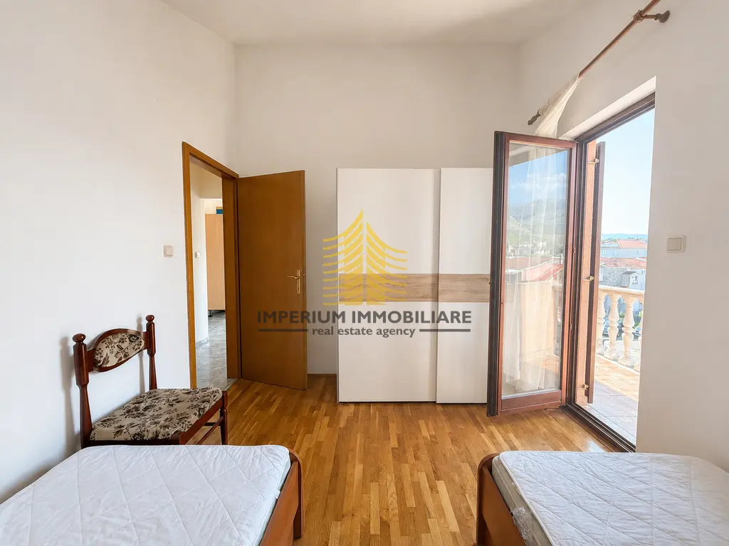Stan na prodaju – Podstrana, 60 m², 2,5-sobni – fotografija 3