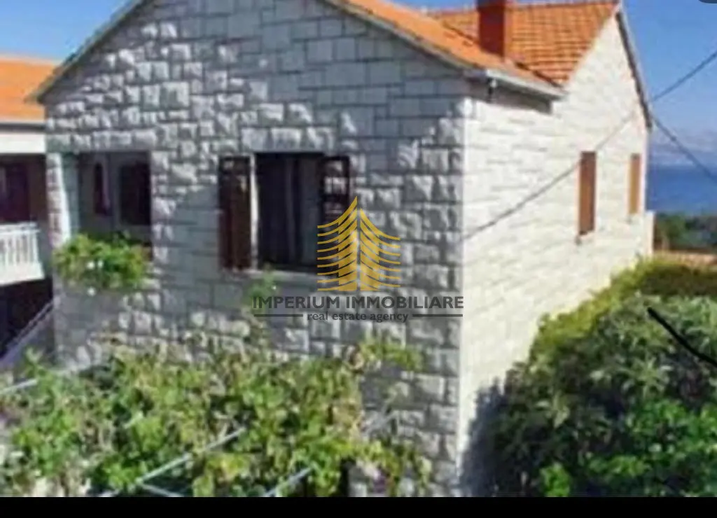 Stan na prodaju – Postira, 82 m², 3,5-sobni