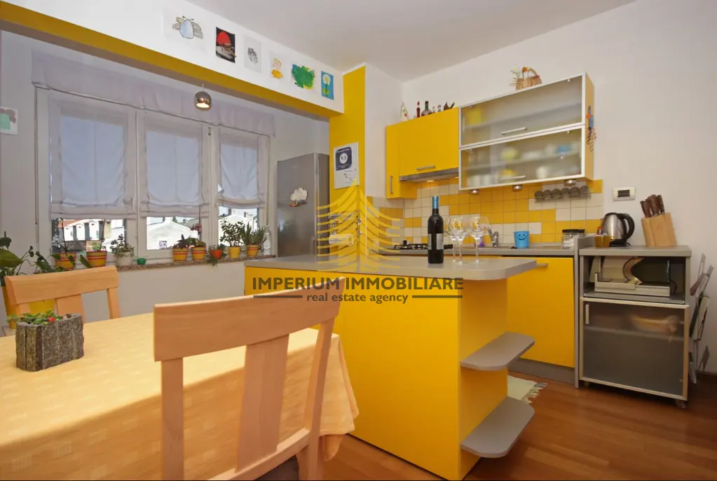 Stan na prodaju – Pula, 61,85 m², 2,5-sobni – fotografija 2