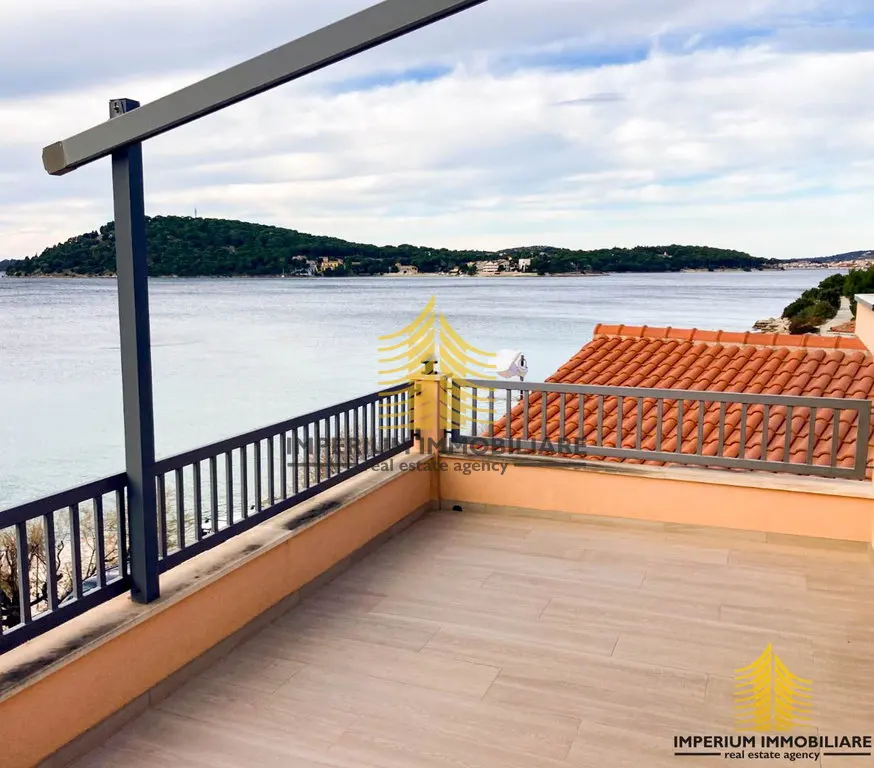 Stan na prodaju – Rogoznica, 410 m², 10-sobni – fotografija 6