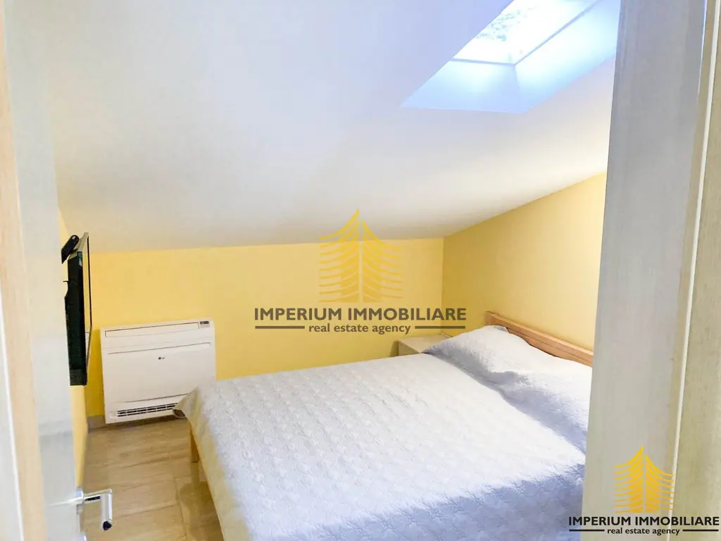 Stan na prodaju – Rogoznica, 410 m², 10-sobni – fotografija 5