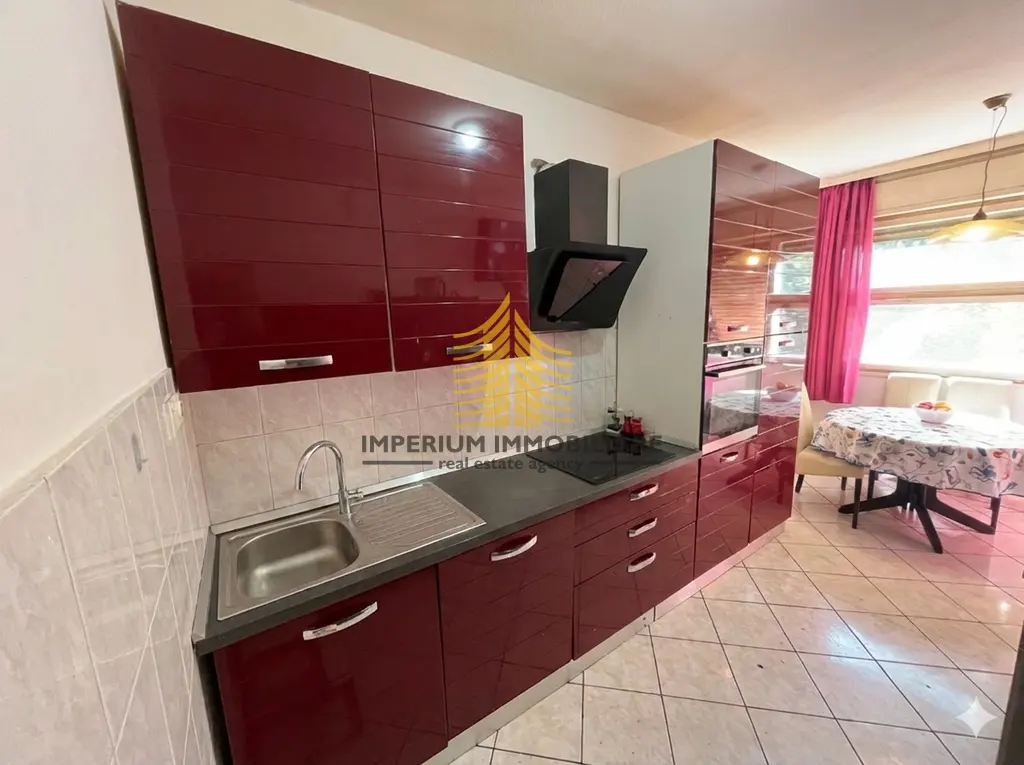Stan na prodaju – Bol, Split, 68,6 m², 2,5-sobni