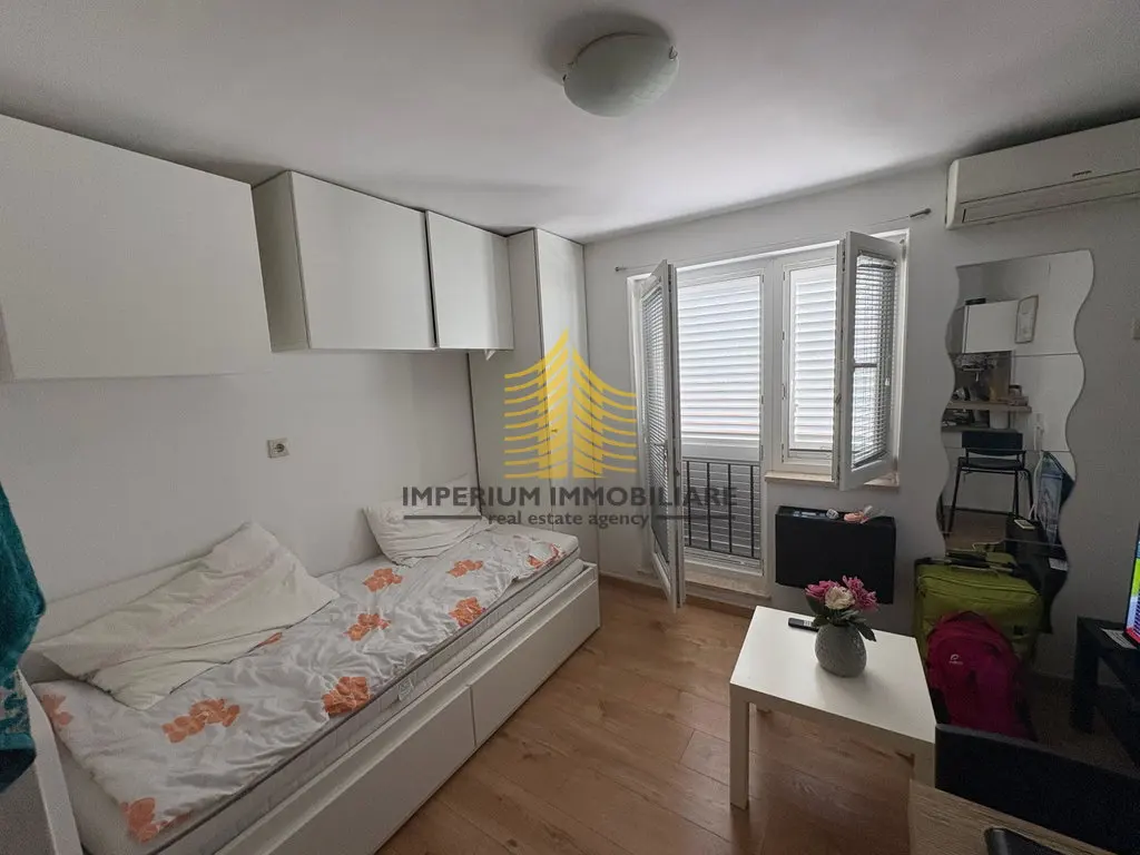 Stan na prodaju – Kman, Split, 13,5 m², 1-sobni