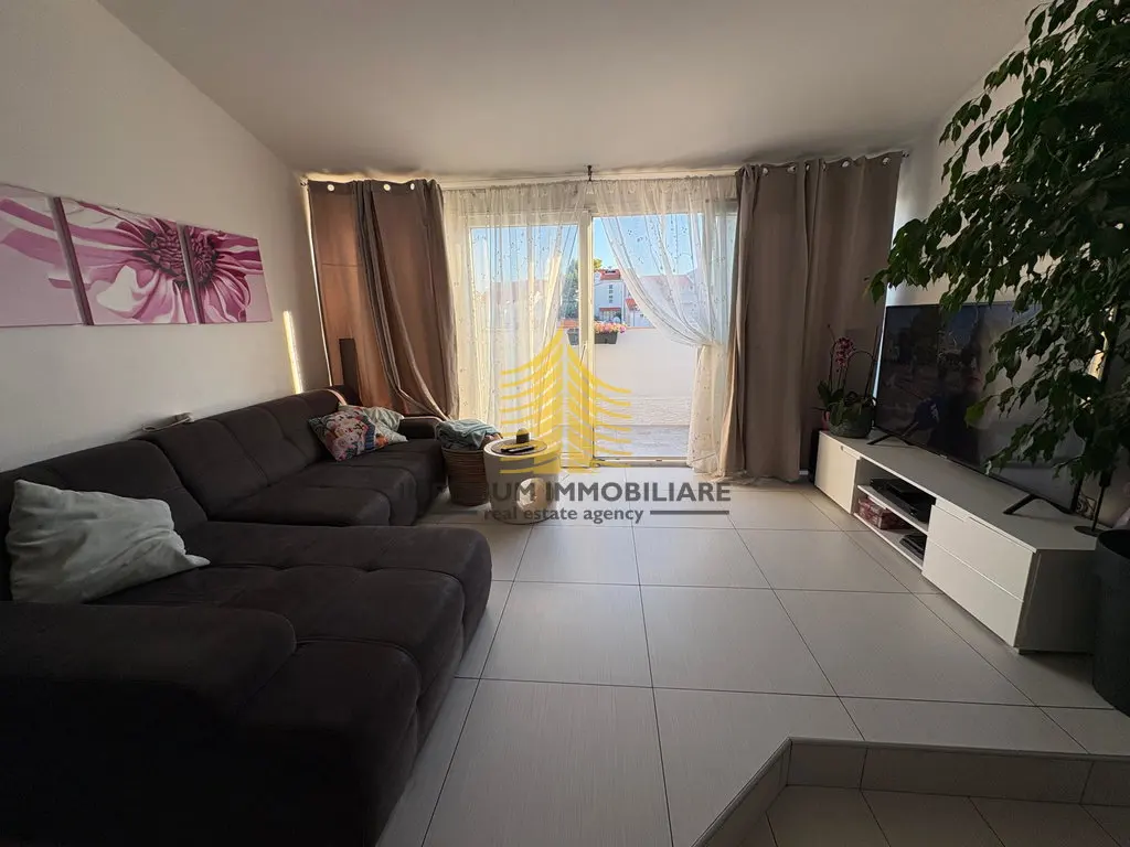 Stan na prodaju – Sućidar, Split, 97 m², 3,5-sobni – fotografija 2