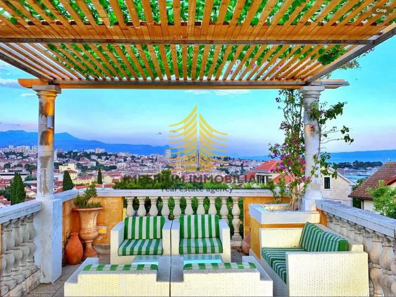 Stan na prodaju – Varoš, Split, 161 m², 3,5-sobni – fotografija 2
