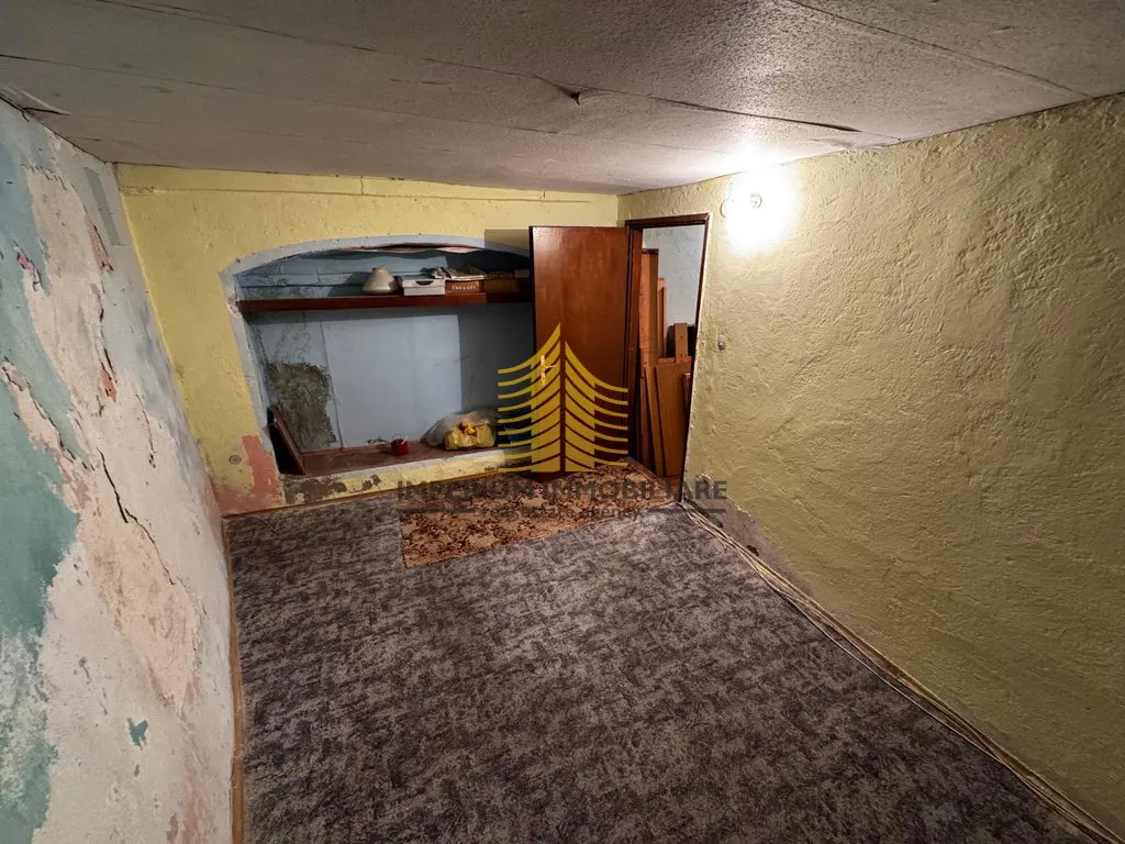 Stan na prodaju – Varoš, Split, 38 m², 2,5-sobni – fotografija 2