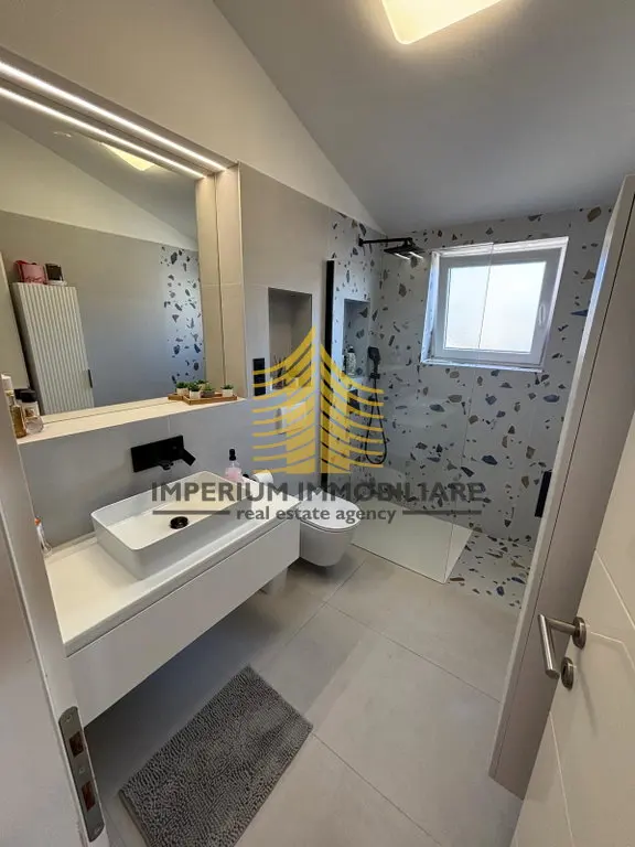 Stan na prodaju – Žnjan, Split, 100 m², 3-sobni – fotografija 2