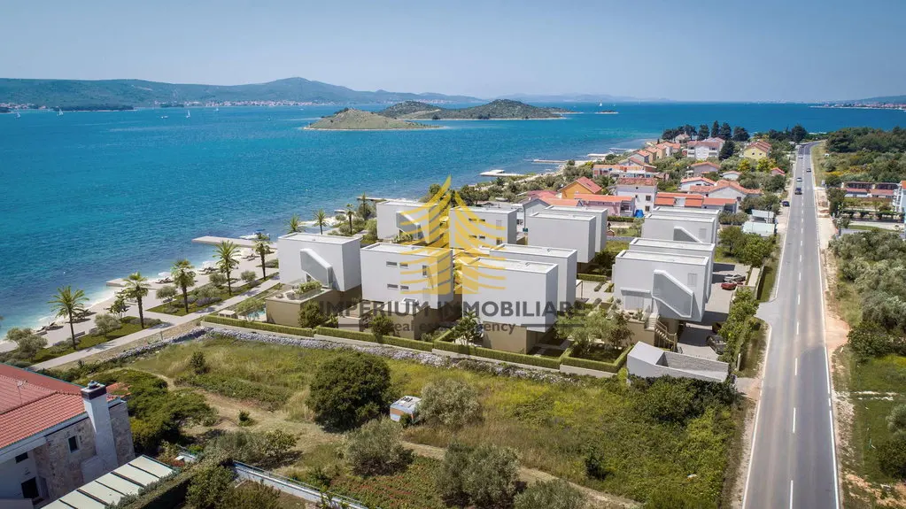Stan na prodaju – Sveti Filip i Jakov, 341,54 m², 4-sobni
