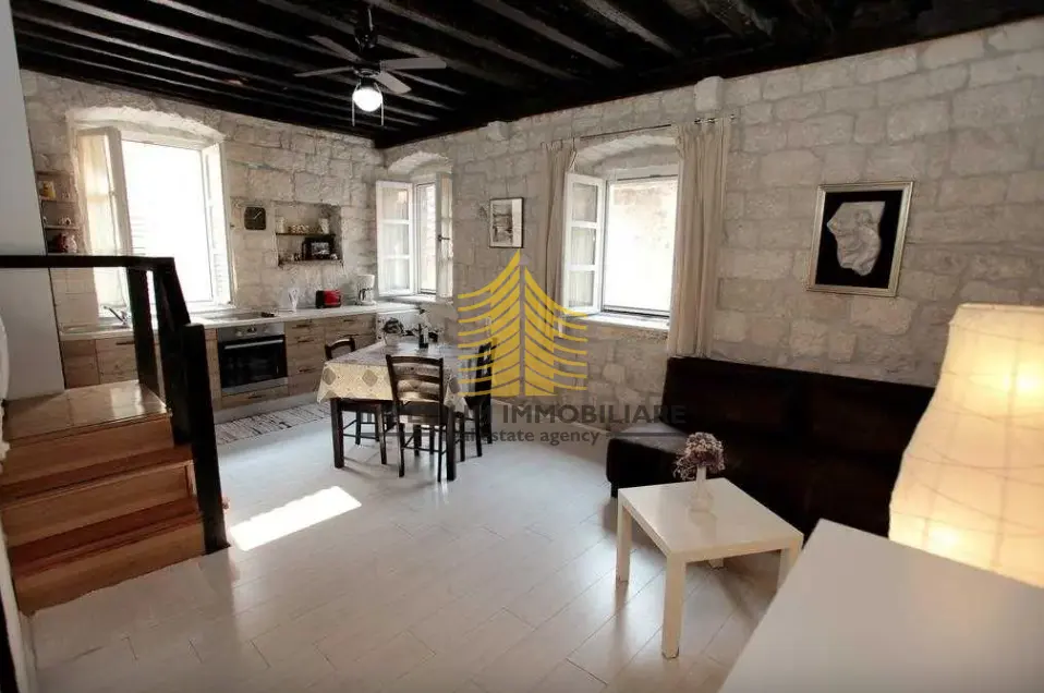 Stan na prodaju – Trogir, 51,71 m², 1,5-sobni