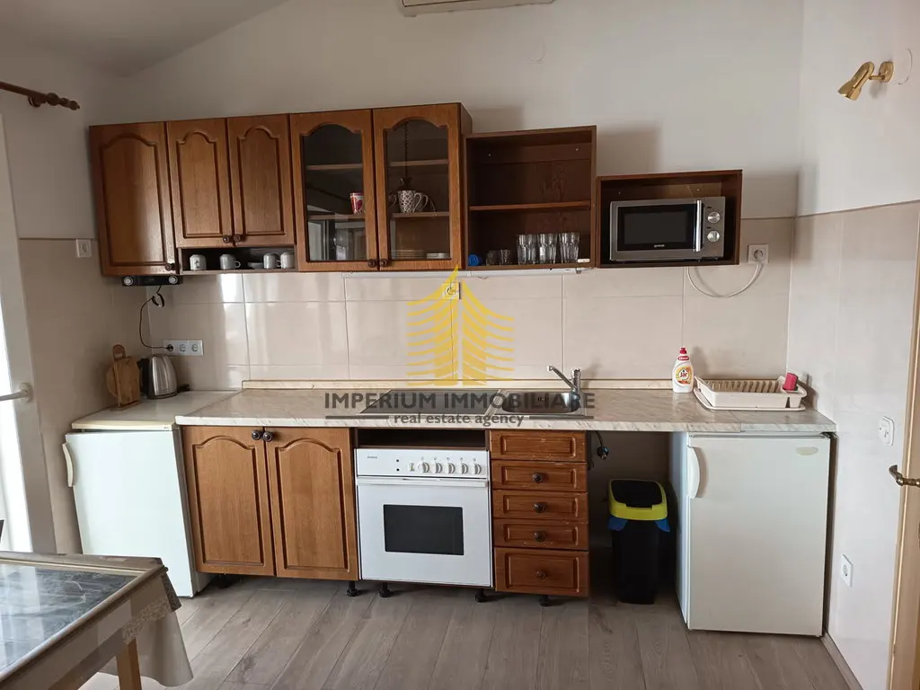 Stan na prodaju – Vodice, 67 m², 2,5-sobni – fotografija 3