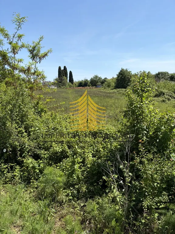 Zemljište na prodaju – Fažana, 2052 m²