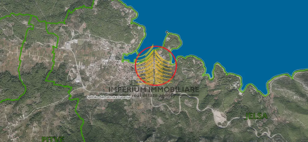 Zemljište na prodaju – Jelsa, 2100 m²