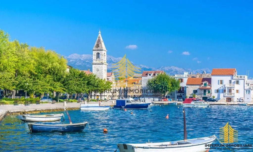 Zemljište na prodaju – Kaštel Sućurac, 650 m²