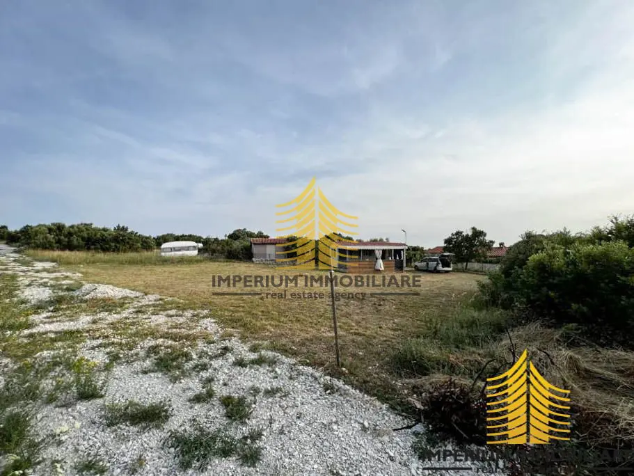 Zemljište na prodaju – Marčana, 601 m²