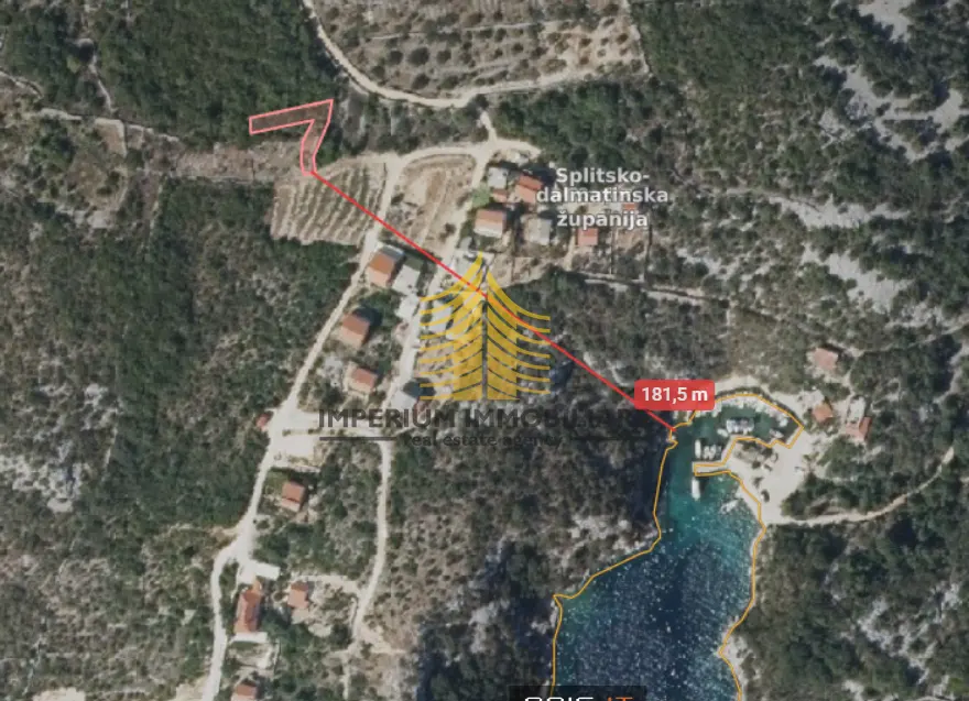 Zemljište na prodaju – Marina, 700 m²