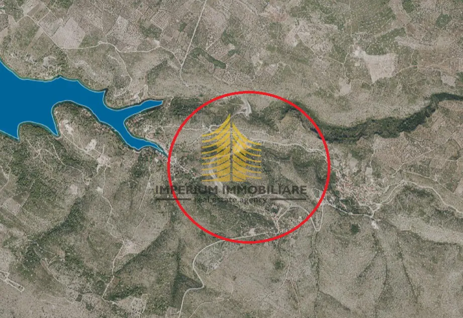 Zemljište na prodaju – Milna, 354 m²