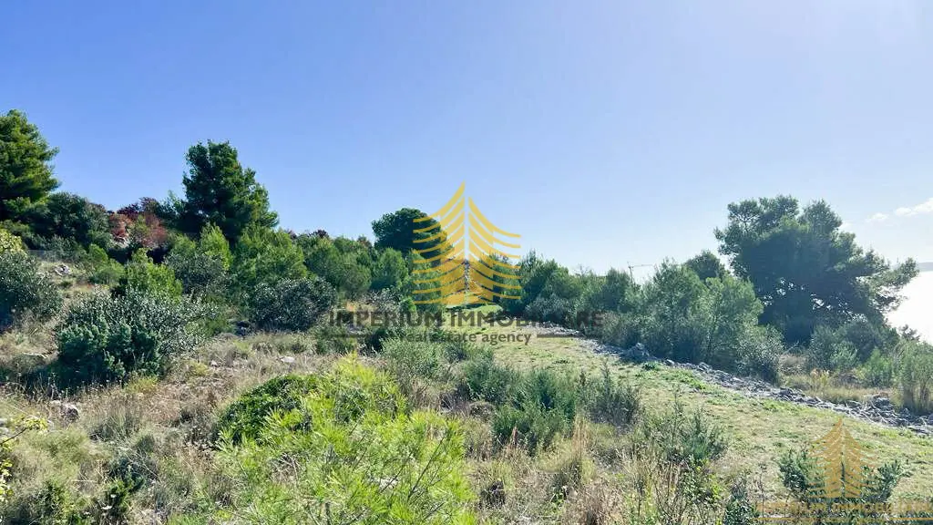 Zemljište na prodaju – Okrug, 3629 m²