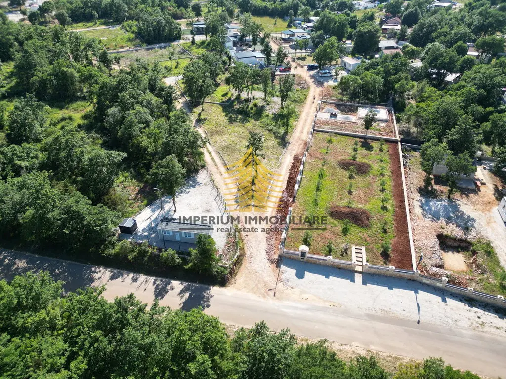 Zemljište na prodaju – Pavićini, 340 m²