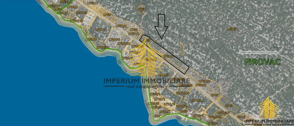 Zemljište na prodaju – Pirovac, 8500 m²