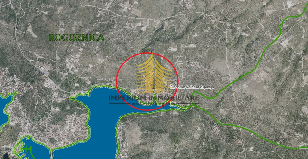 Zemljište na prodaju – Rogoznica, 510 m²
