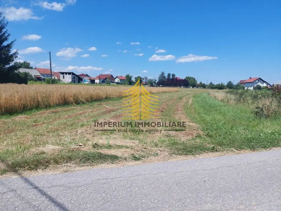Zemljište na prodaju – Samobor, 1143 m² – fotografija 2