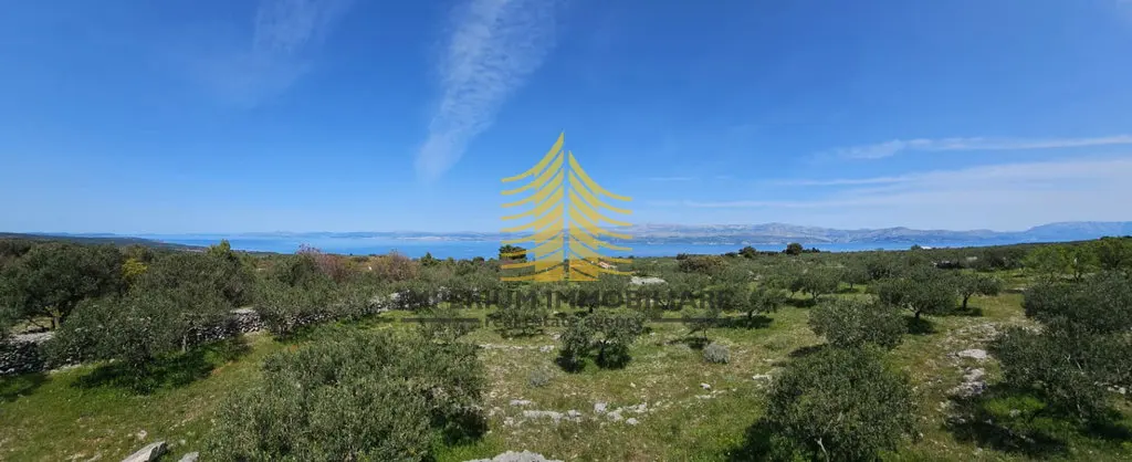 Zemljište na prodaju – Supetar, 8991 m²