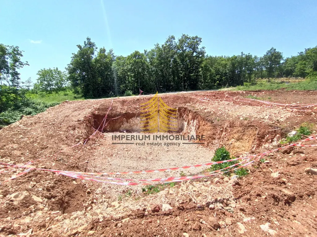 Zemljište na prodaju – Sveta Nedelja, 554 m²