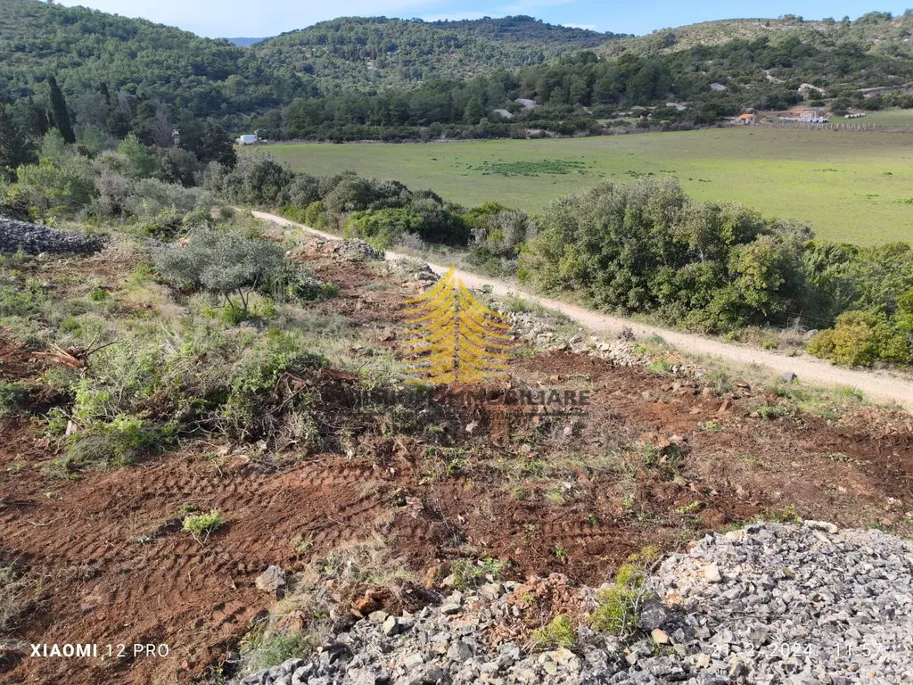 Zemljište na prodaju – Vis, 7490 m² – fotografija 3