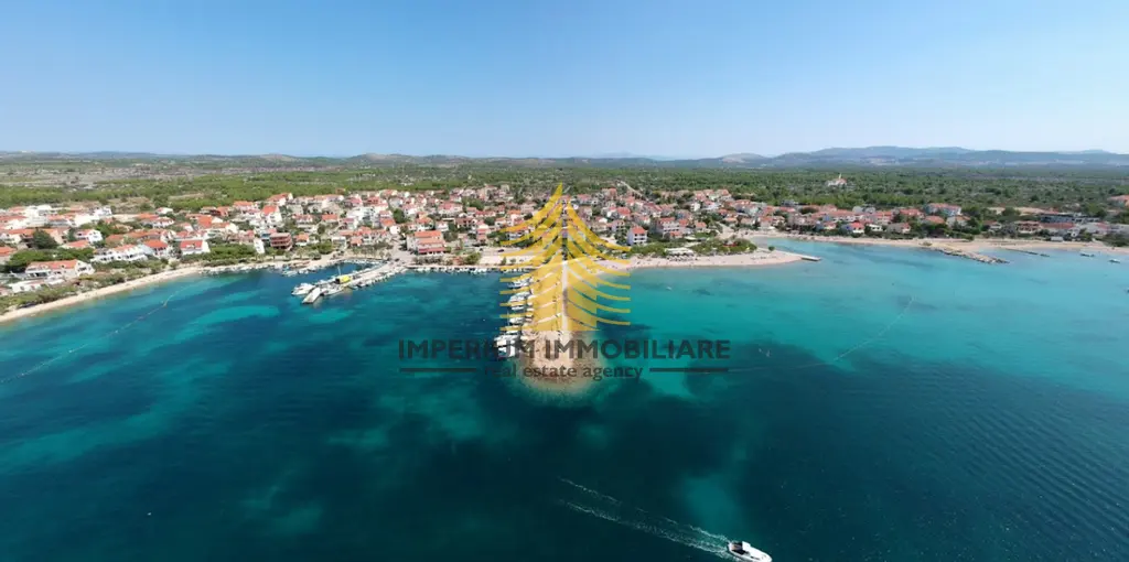 Zemljište na prodaju – Vodice, 6500 m²